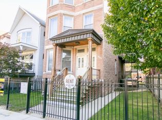 1733 W Henderson St #2, Chicago, IL