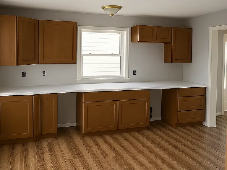 2433 Euclid Ave — Photo 2