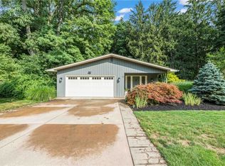 10 Thornwood Dr, Rochester, NY 14625