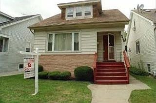 1st image of 5640 N Melvina Ave