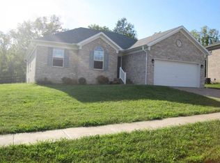 1001 Summersfield Dr, Shelbyville, KY 40065