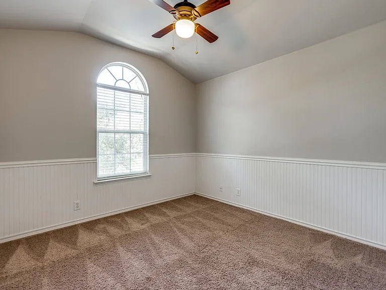 15834 Redwoods Mnr — Photo 15
