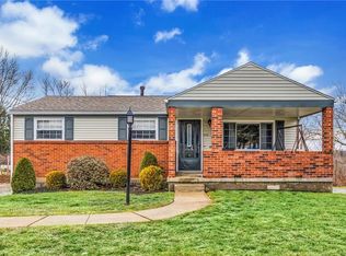 572 Meadowvale Dr, Cheswick, PA