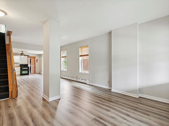 4th image of 110 E Washington Ave