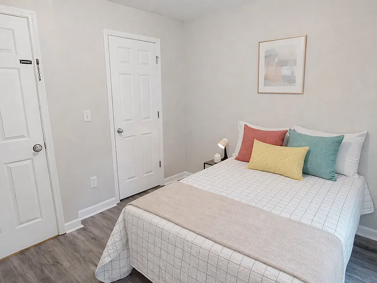 640 Alfred Rd NW — Photo 3