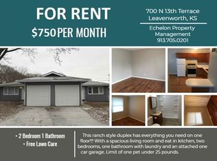 700 N 13th Ter, Leavenworth, KS 66048