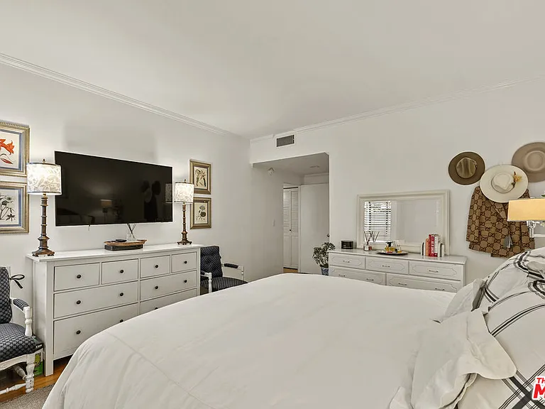 12115 San Vicente Blvd #111 — Photo 19