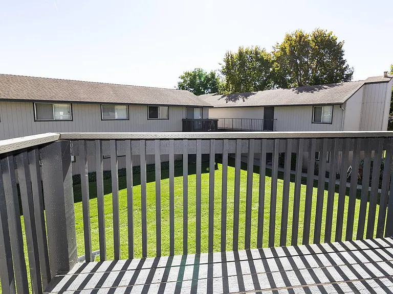Pointe at Northridge — Photo 15