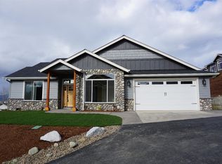 2327 Robertson Crst, Grants Pass, OR
