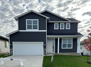 608 Kingfisher Dr, Norwalk, IA 50211