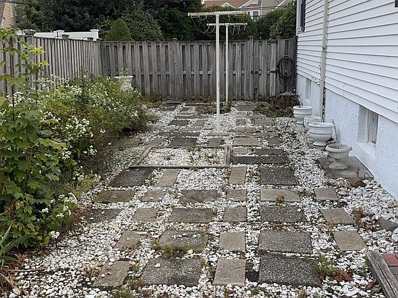 4th image of 2736 Terrell Ave