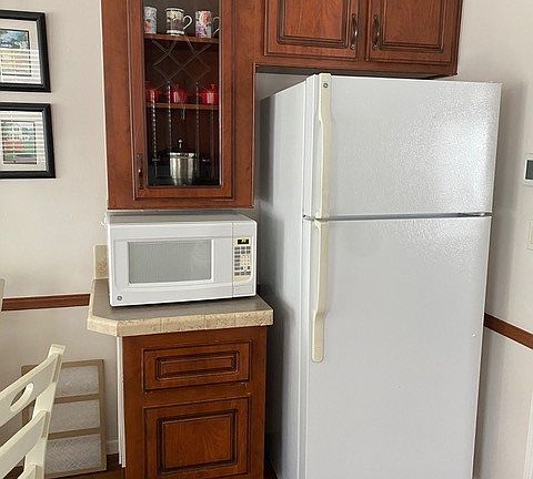 4th image of 7125 Fruitville Rd #1211