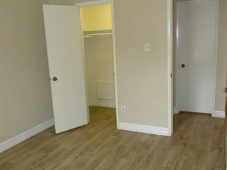14223 Whitecross Dr — Photo 14