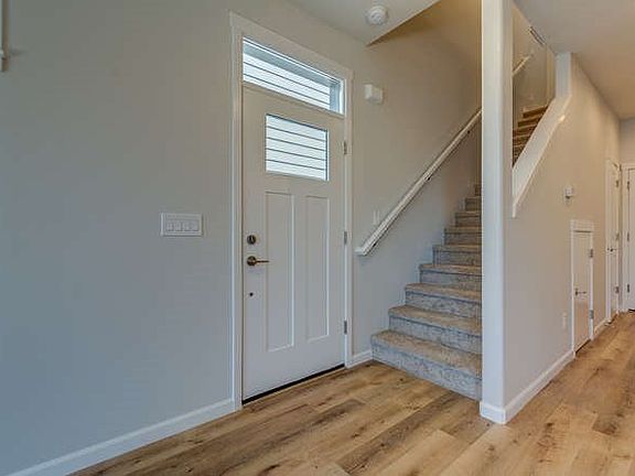 2nd image of 11037 NE 23rd Cir