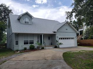 2969 Laurel Dr, Gulf Breeze, FL 32563