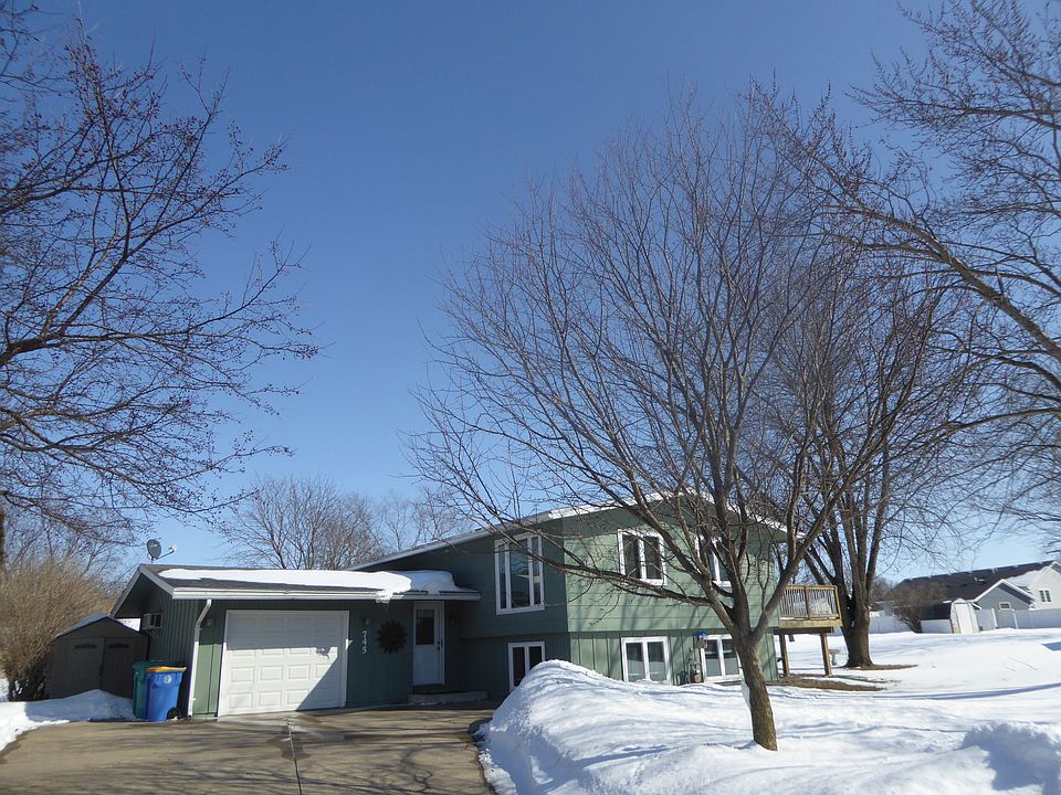 1st image of 745 Caleta Pl