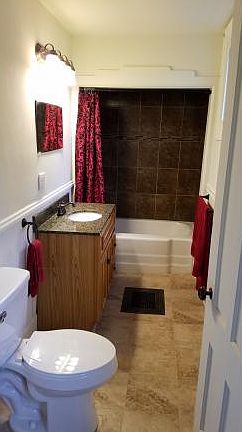 5th image of 410 W Cortland St