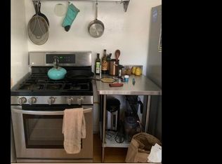 1647 Golden Gate Ave, Los Angeles, CA 90026