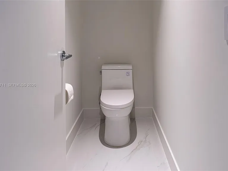 700 NE 24th St #3603 — Photo 28