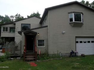 3059 E Skeels Rd, Holton, MI 49425