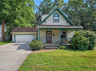 1026 Francis Ave, Cuyahoga Falls, OH 44221