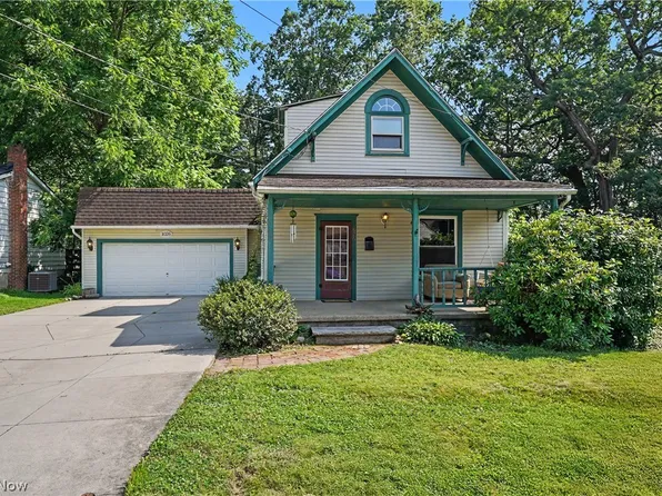 1026 Francis Ave, Cuyahoga Falls, OH 44221