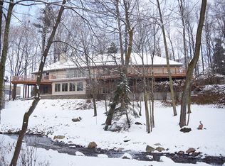 2103 Berringer Rd, Manitowoc, WI 54220