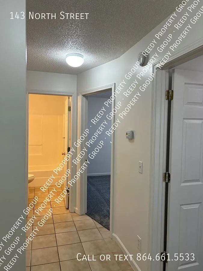 2/1 affordable unit Williamston — Photo 4
