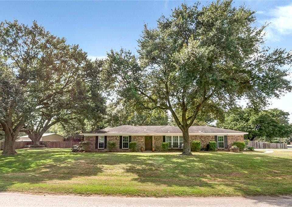 1st image of 5903 Lumsden Battery Cir N