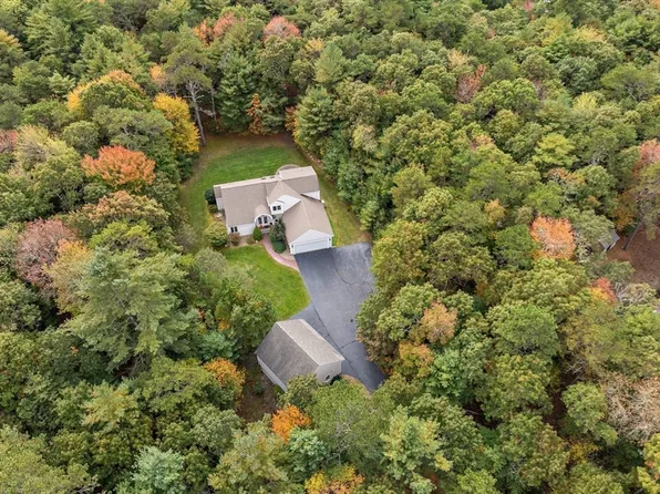 51 Mountain Hill Rd, Plymouth, MA 02360