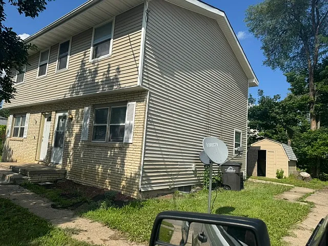 4705 SE 3rd St — Photo 1