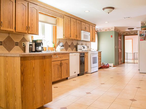 Oversize kitchen