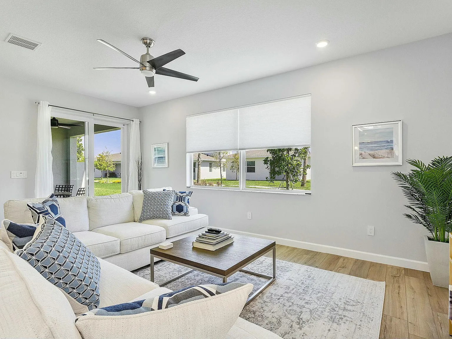 4 bed, 3.0 bath, 2509 sqft, $7,950 — Photo 4
