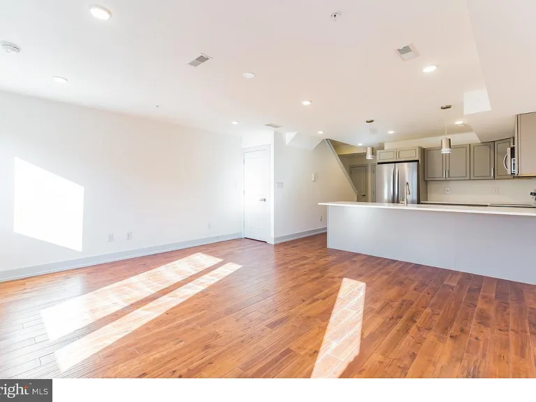 1515 Brown St #3 — Photo 5