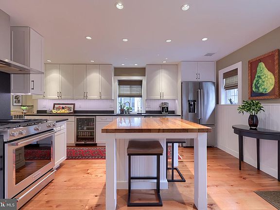 4th image of 357 Valleybrook Dr