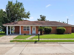 2613 Dauterive Dr, Chalmette, LA 70043