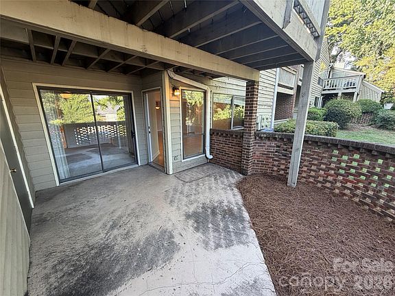5th image of 1612 Sharon Rd W APT 61