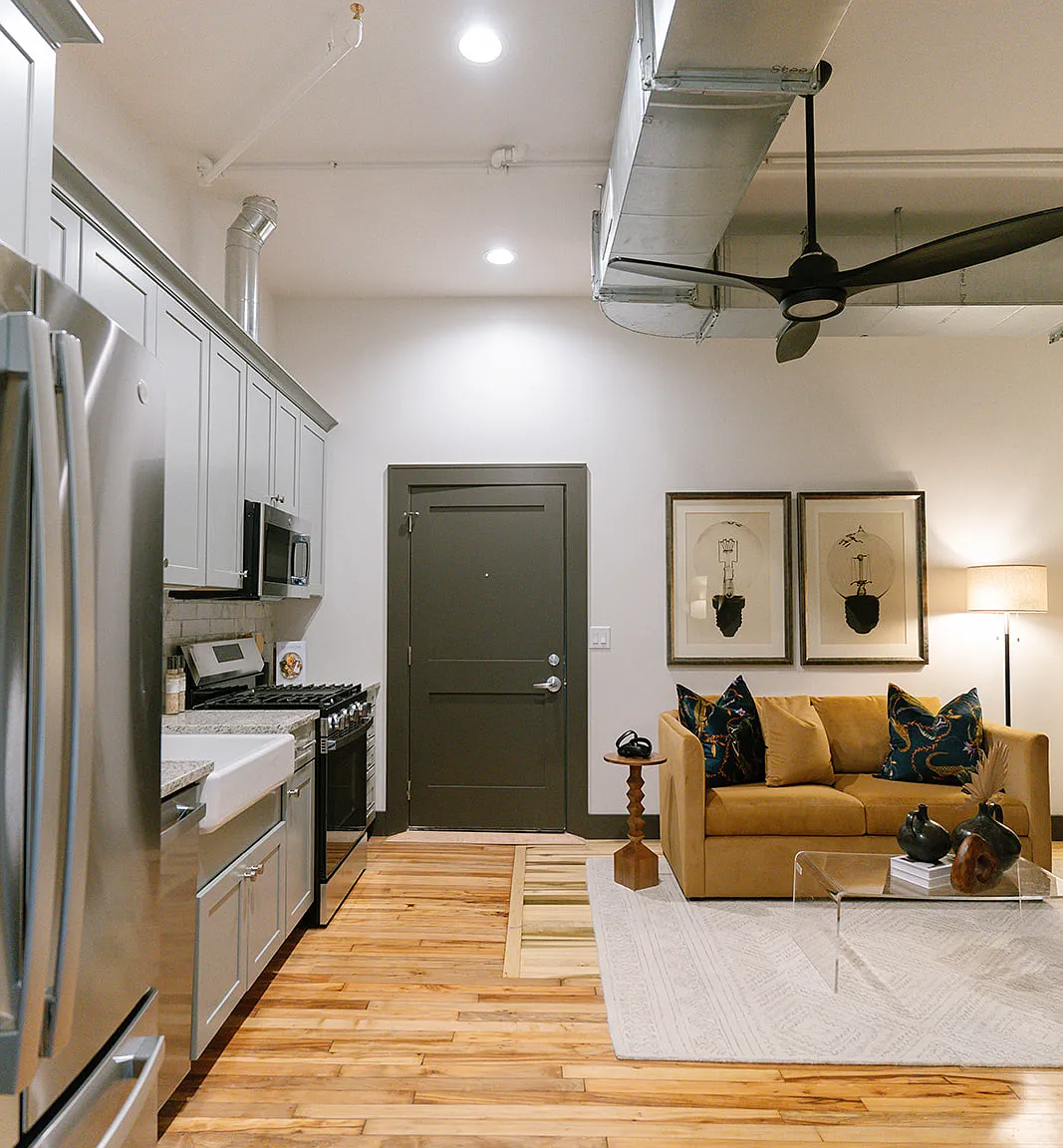 Studio, $1,900 — Photo 2