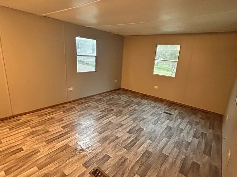 171 E 3rd St #12 — Photo 2