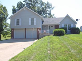 114 S Larand Dr, Holts Summit, MO 65043