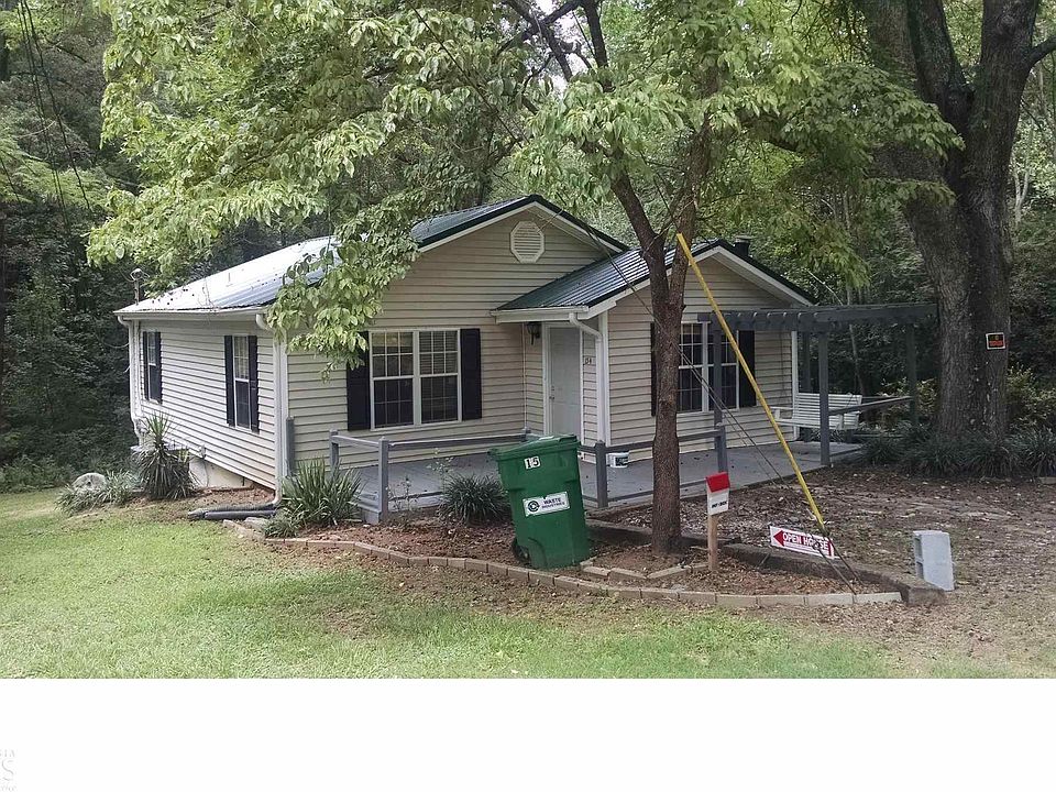 2nd image of 154 Young St