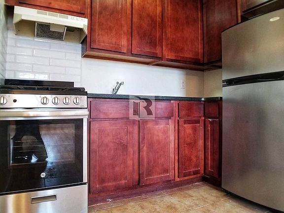 4th image of 258 Bushwick Ave #4B