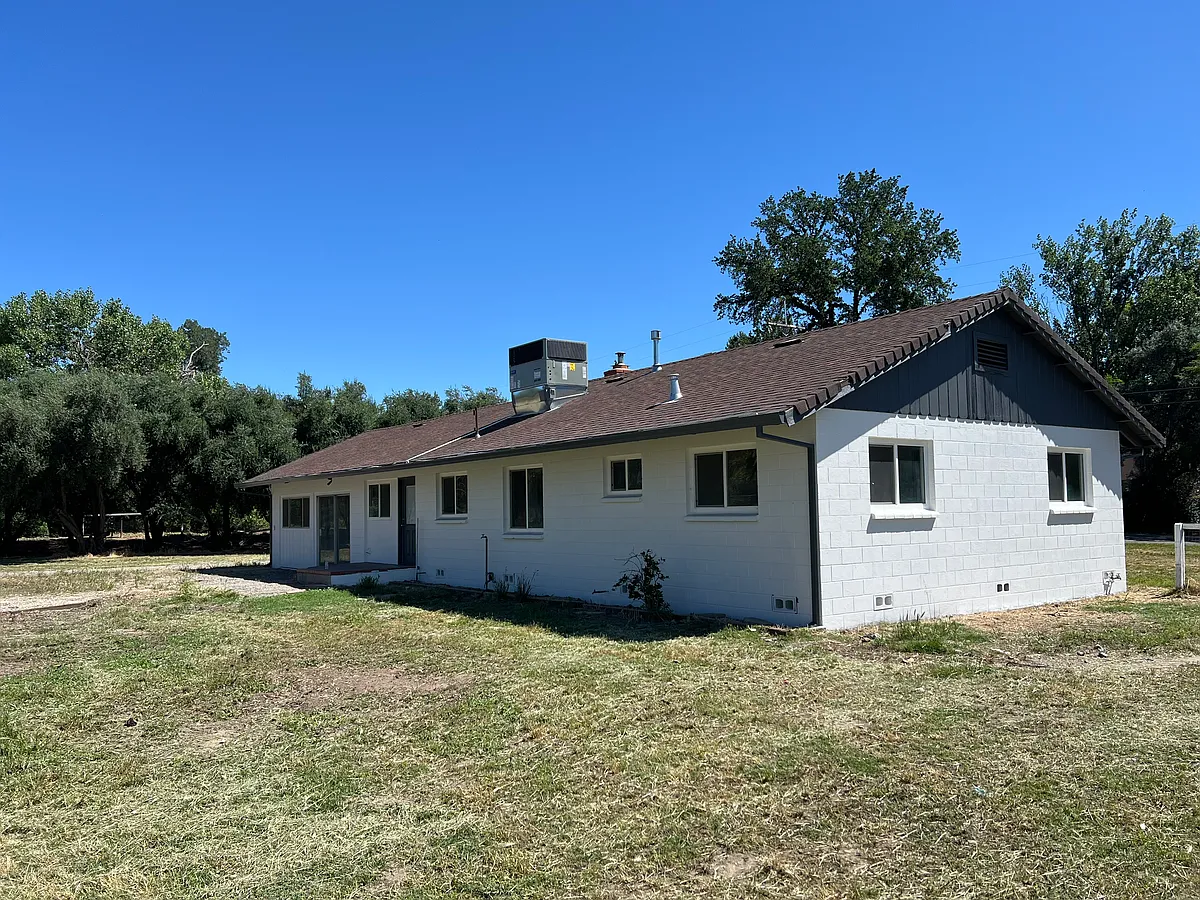 Building Photo - 4693 County Rd E