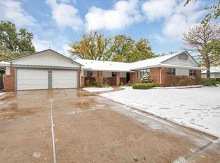 664 N Stratford Rd, Wichita, KS 67206