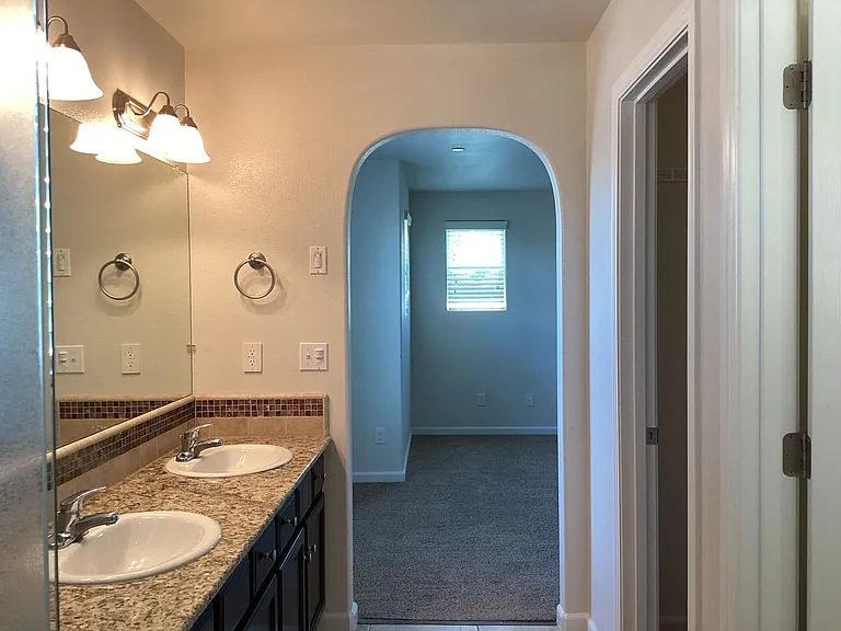 7009 N Harmony Dr — Photo 27