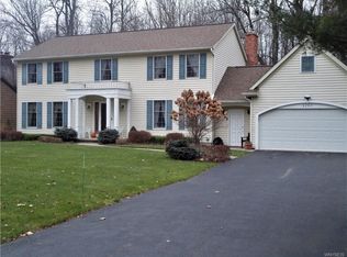8282 Old Post Rd E, East Amherst, NY 14051
