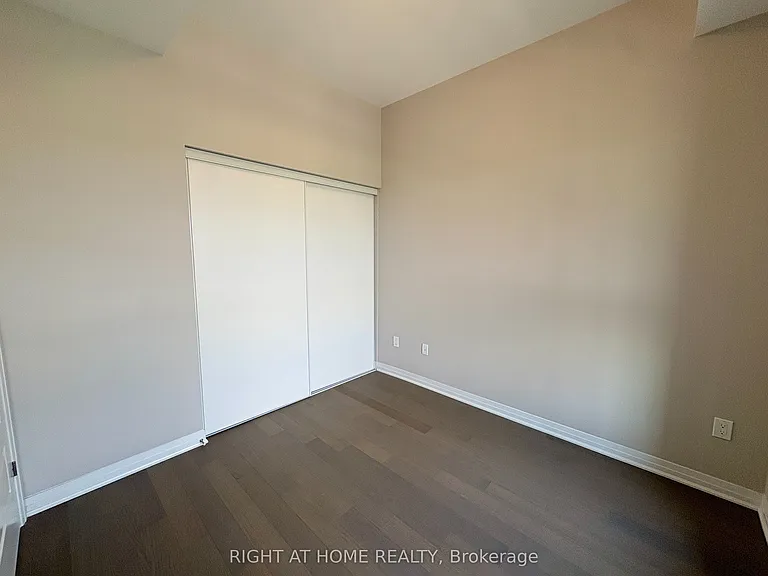 490 Gordon Krantz Ave #601 — Photo 7