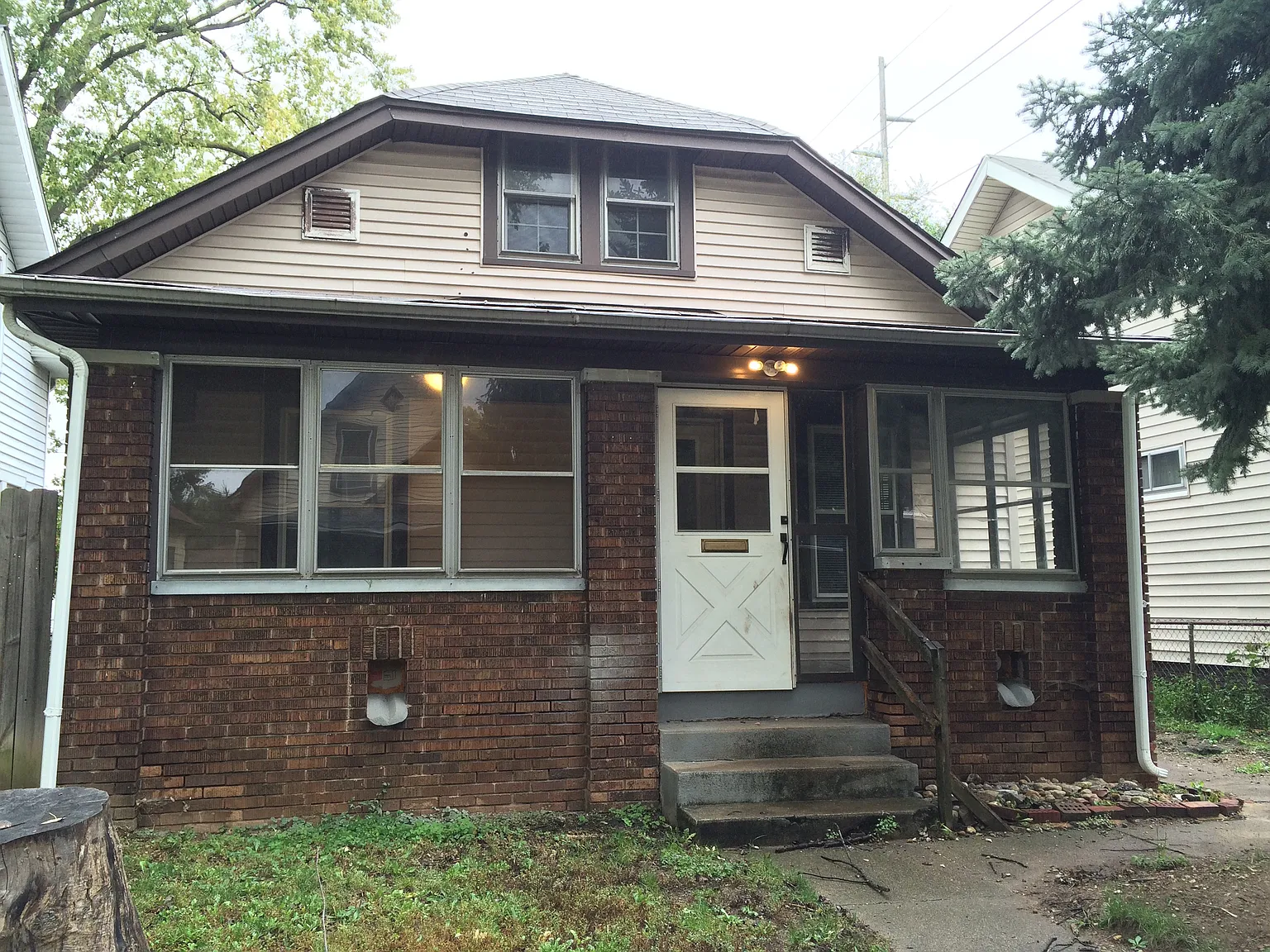 1461 Lee St photo 1