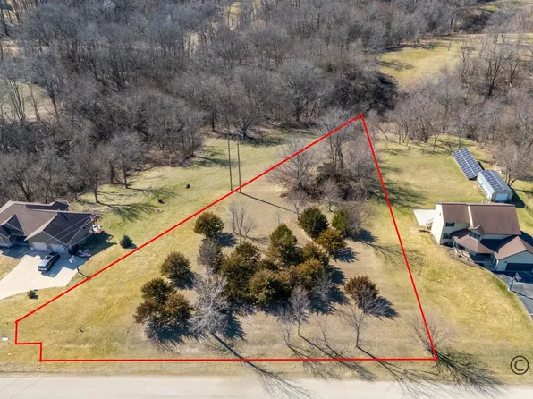 N Cross Rd, Galena, IL 61036