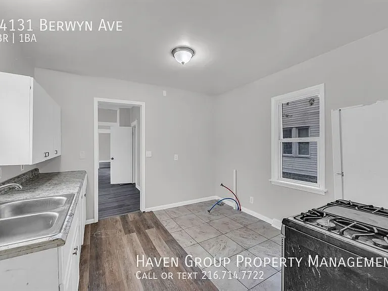 14131 Berwyn Ave — Photo 10